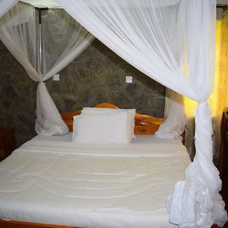 Ngorongoro Lodge Карату Екстериор снимка