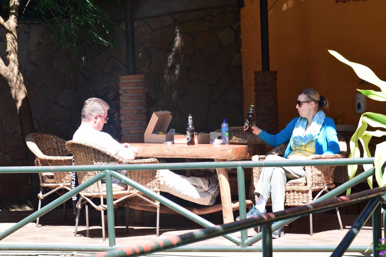 Ngorongoro Lodge Карату Екстериор снимка