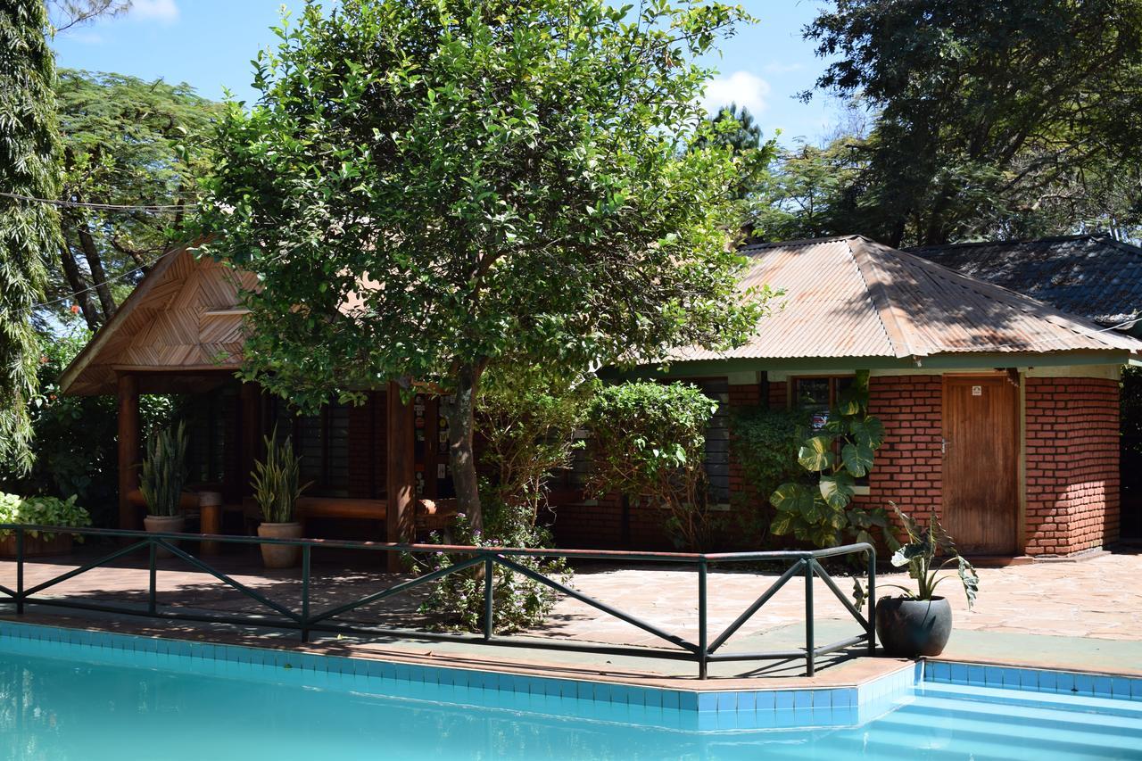 Ngorongoro Lodge Карату Екстериор снимка