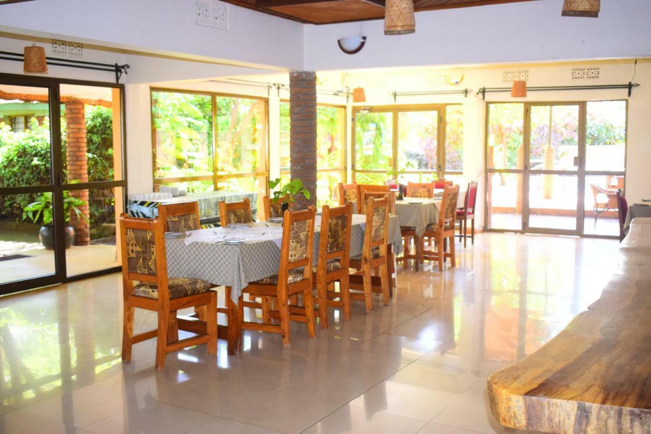 Ngorongoro Lodge Карату Екстериор снимка
