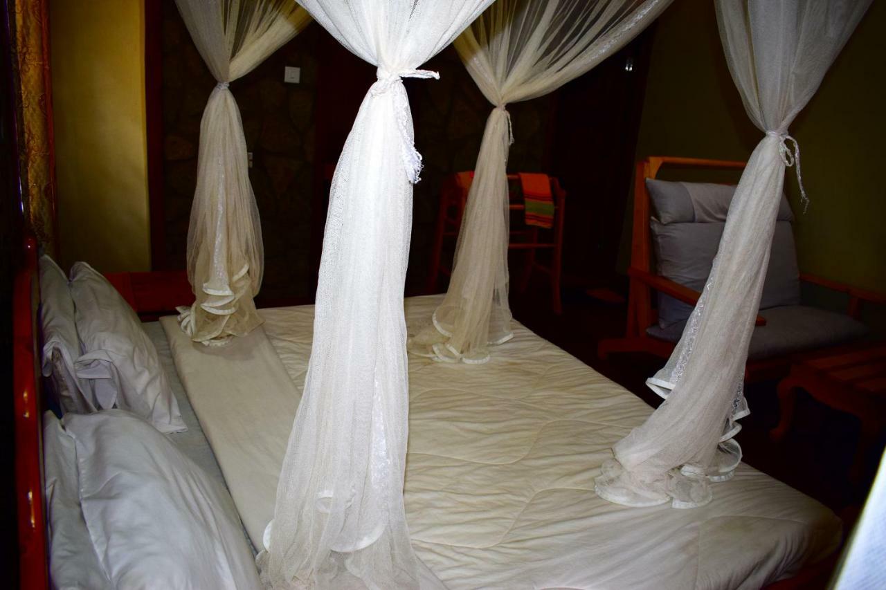 Ngorongoro Lodge Карату Екстериор снимка